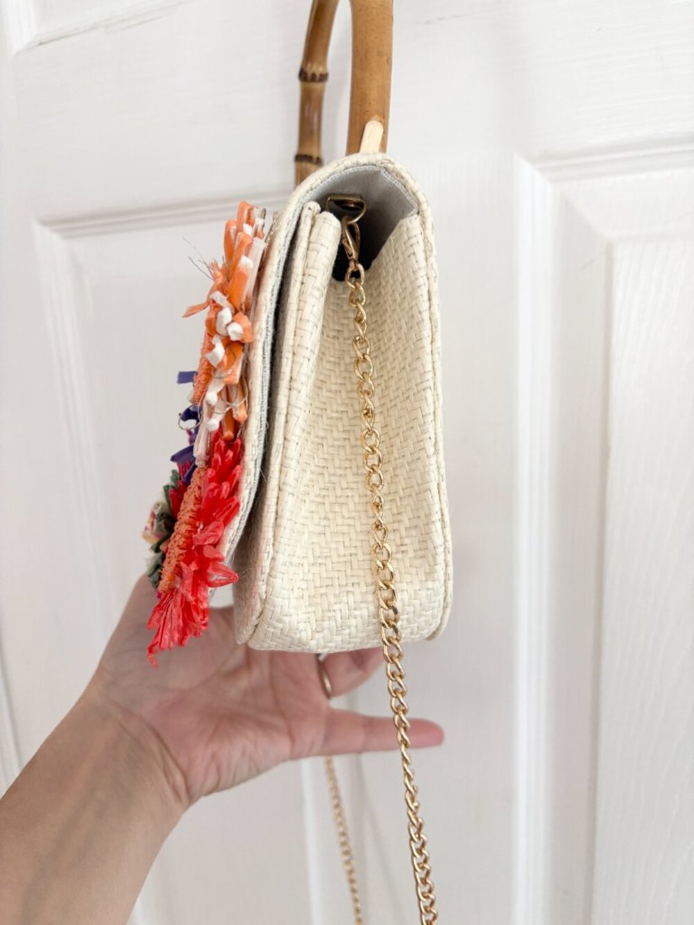 NWT HAUTE HIPPIE Woven Straw Small Hand Bag Bamboo Handle Floral Appliques - Picture 3 of 11